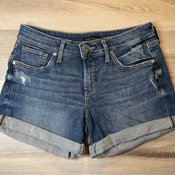 Silver Jeans Pants - 🔥2 For $24🔥 Silver Jeans ‘Boyfriend Short’ Women’s Jean Shorts